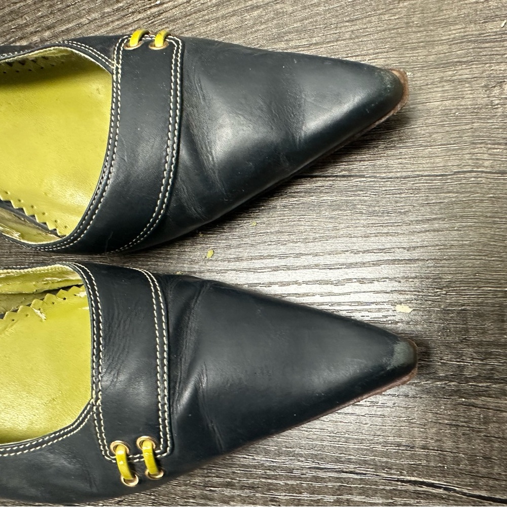 Ralph Lauren Leather Navy Pointed-Toe 3.5” Pumps with Lime Insole & Accents - Picture 7 of 9